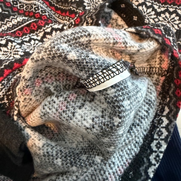 Set of 3 Long Sleeve Old Navy Thermal Ts - small - Picture 5 of 5